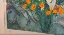 <p>"Das wird eine Lithografie sein, ein Druck?", vermutete Lichter korrekt. Immerhin war das Bild auf 250 Stück limitiert und wurde von Marc Chagall persönlich autorisiert, bestätigte Schulte-Goltz. (Bild: ZDF)</p> 