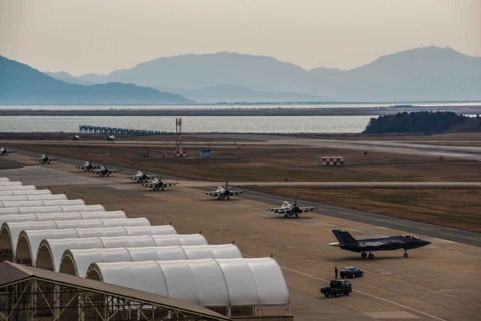 U.S. Air Force F-16 Fighting Falcon and F-35A Lightning II (R) fighter jets taxiing at Kunsan Air Base in 2017 in Kunsan, South Korea (U.S. Air Force via Getty Images)