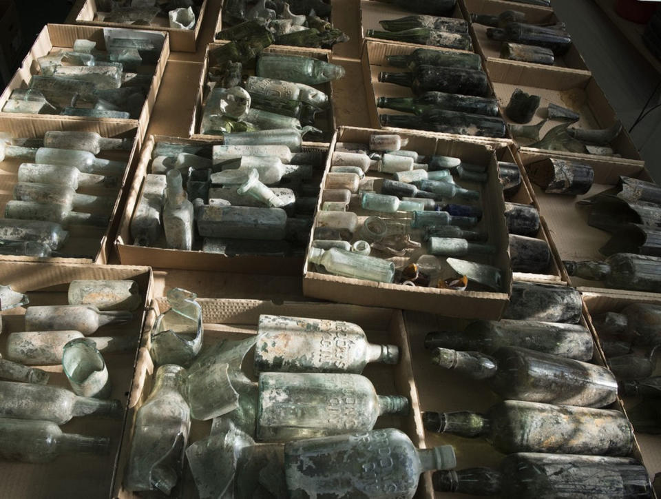Hundreds of bottles that once held wine, beer, soda and liquor were discovered at a site near Ramla in Isreal. <cite>world war i, Israel archaeology, british barracks, old liquor bottles, british soldiers</cite>