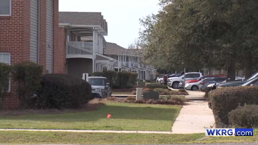 Side view of Alison Pointe apartment complex in Foley, Alabama 