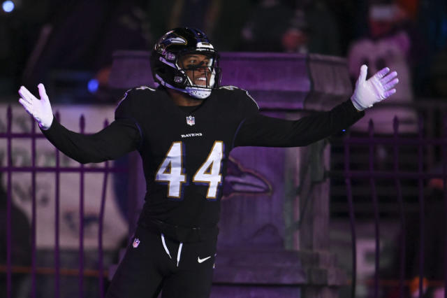 Ravens CB Marlon Humphrey, S Kyle Hamilton have hilarious exchange