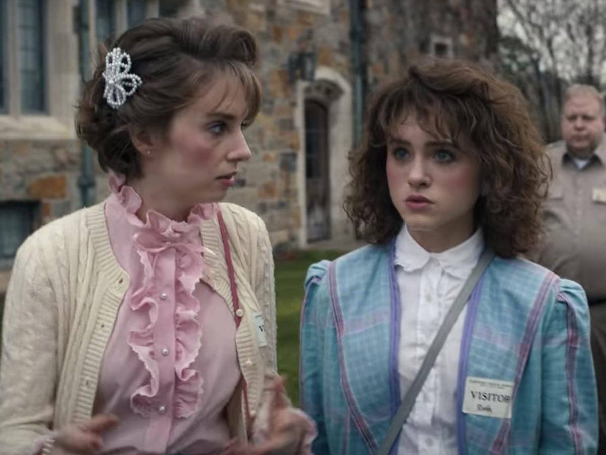 Stranger Things Characters Robin And Nancy Were Originally Going To Look Hotter In A Fan 7920