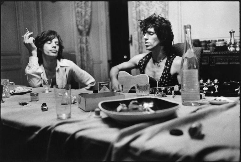 Otra imagen de 1971, con Mick Jagger en la Costa Azul francesa, en medio de las sesiones de grabación de una de las obras cumbres de los Stones, Exile on Main Street