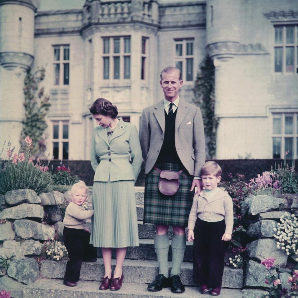 Queen Elizabeth, Prince Philip, Prince Charles and Princess Anne outside Balmoral, 1952 - Lisa Sheridan 