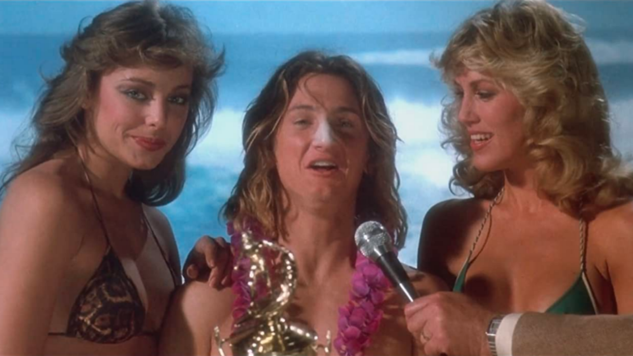  Sean Penn, Ava Lazar, and Lori Sutton in Fast Times at Ridgemont High. 