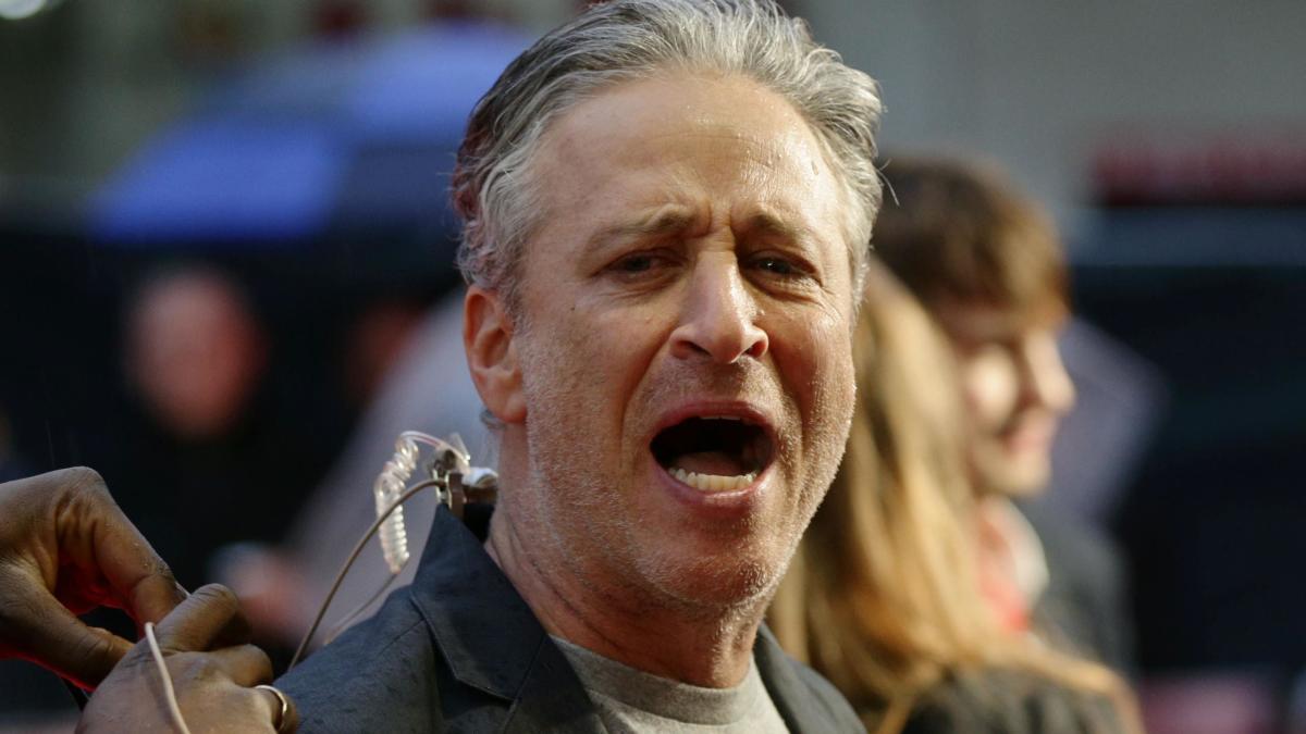 Jon Stewart says he did not accuse JK Rowling of antisemitism thumbnail