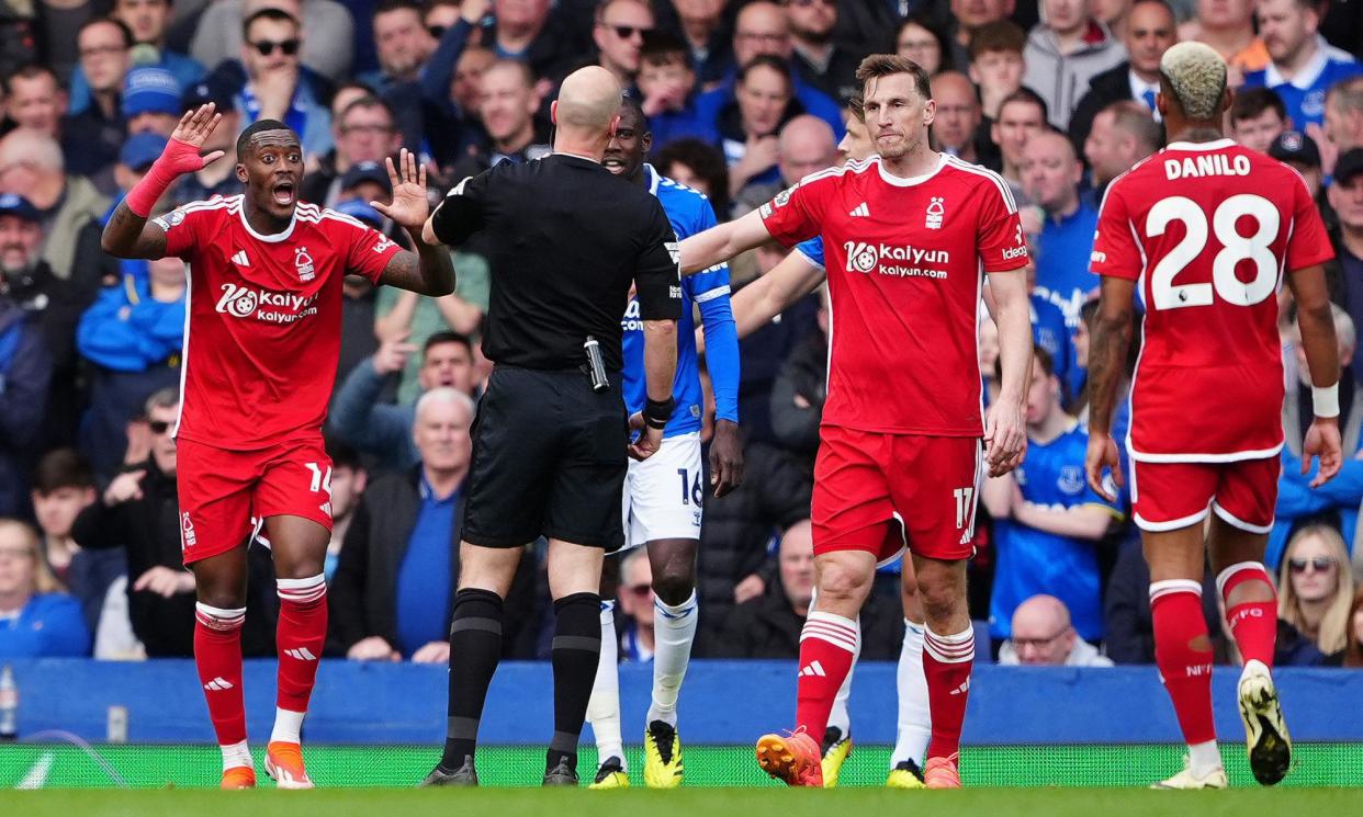 <span>Nottingham Forest’s players appeal for a penalty during their game against Everton.</span><span>Photograph: Peter Byrne/PA</span>