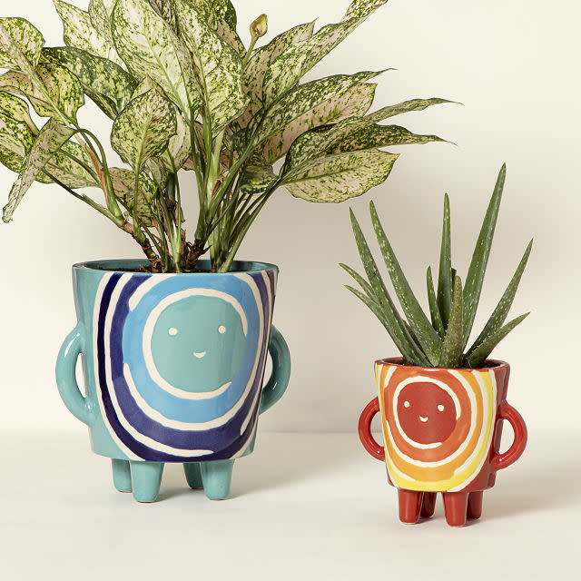 <p><a href="https://go.redirectingat.com?id=74968X1596630&url=https%3A%2F%2Fwww.uncommongoods.com%2Fproduct%2Fstand-tall-planters&sref=https%3A%2F%2Fwww.countryliving.com%2Fshopping%2Fgifts%2Fg19601989%2Fmothers-day-gifts-from-daughter%2F" rel="nofollow noopener" target="_blank" data-ylk="slk:Shop Now;elm:context_link;itc:0;sec:content-canvas" class="link ">Shop Now</a></p><p>Stand Tall Planters</p><p>$38.00</p><p>uncommongoods.com</p><span class="copyright">uncommongoods.com</span>