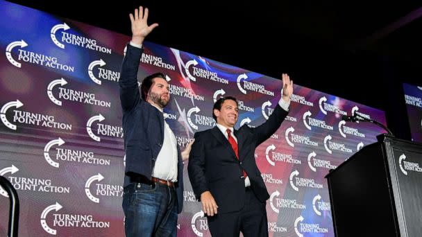 PHOTO: Florida Governor Ron DeSantis, campaigns for Republican Senate candidate J.D. Vance during an event in Youngstown, Ohio, Aug. 19, 2022. (Gaelen Morse/Reuters)