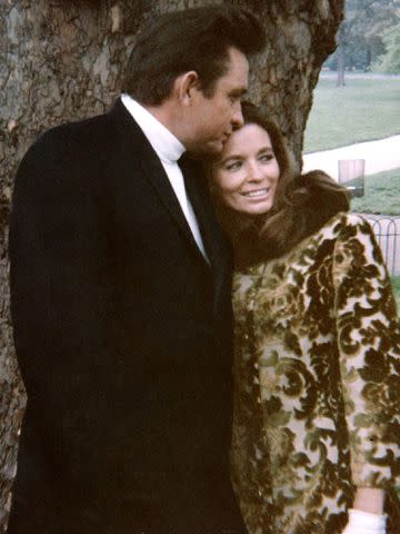 <p>United Archives GmbH / Alamy</p> Johnny Cash and his wife June Carter Cash