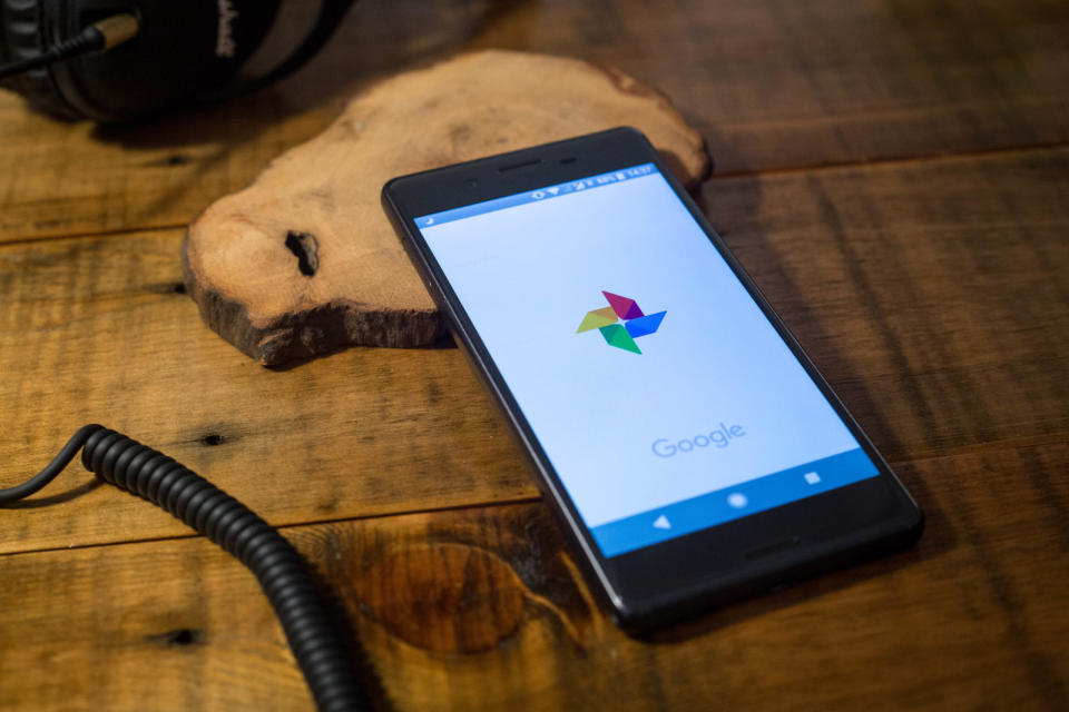 Not everyone can justify downloading the Google Photos app on their phone, and