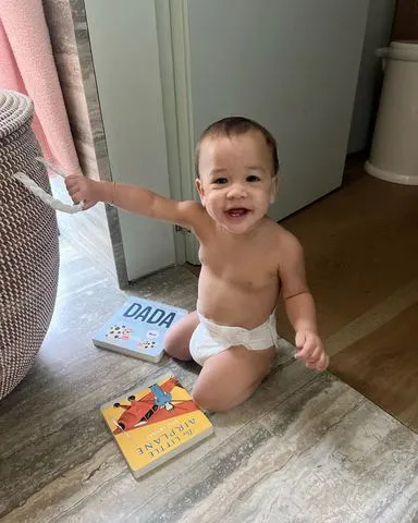 <p>Chrissy Teigen/Instagram</p> Chrissy Teigen and John Legend's daughter Esti.