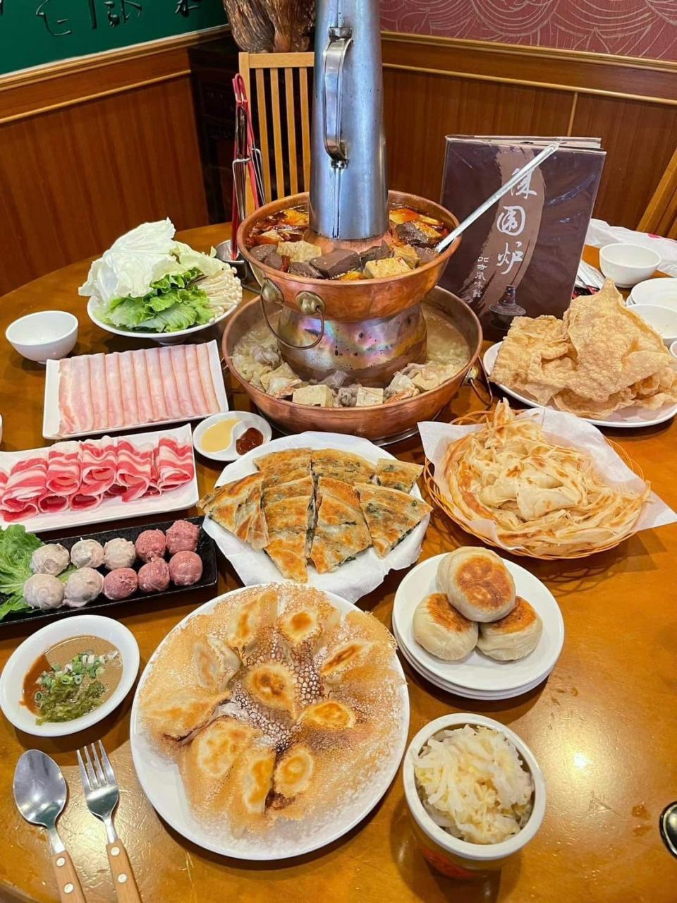 盧秀燕公布台中11家酸菜白肉鍋美食地圖。取自盧秀燕臉書