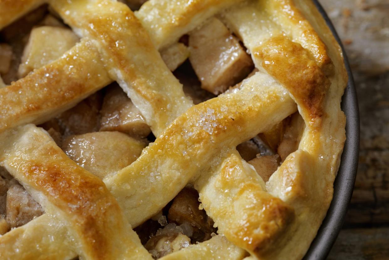 small apple pie