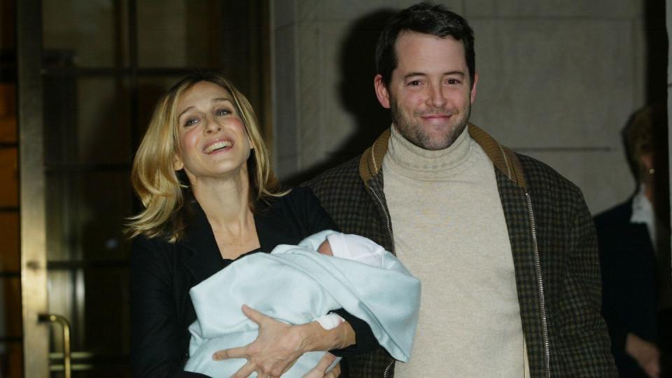 sarah jessica parker and matthew broderick leave hospital with baby boy