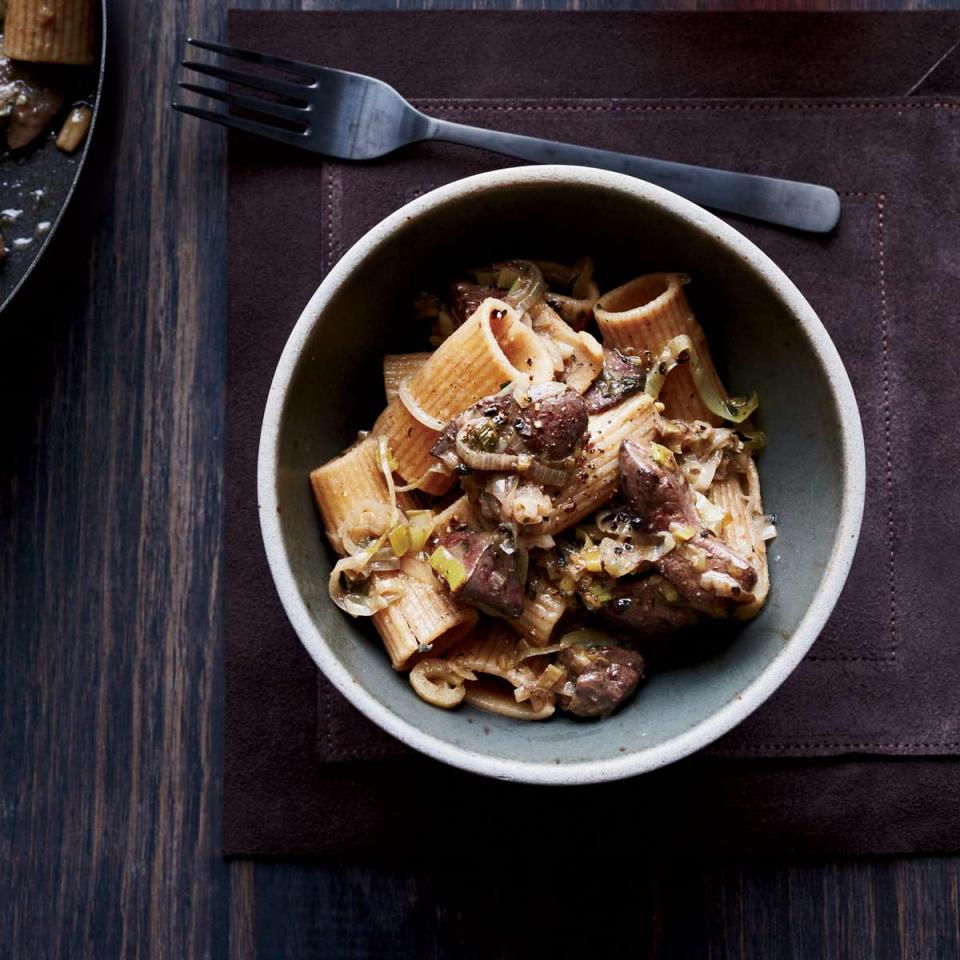 Spelt Rigatoni with Chicken Livers, Leeks and Sage