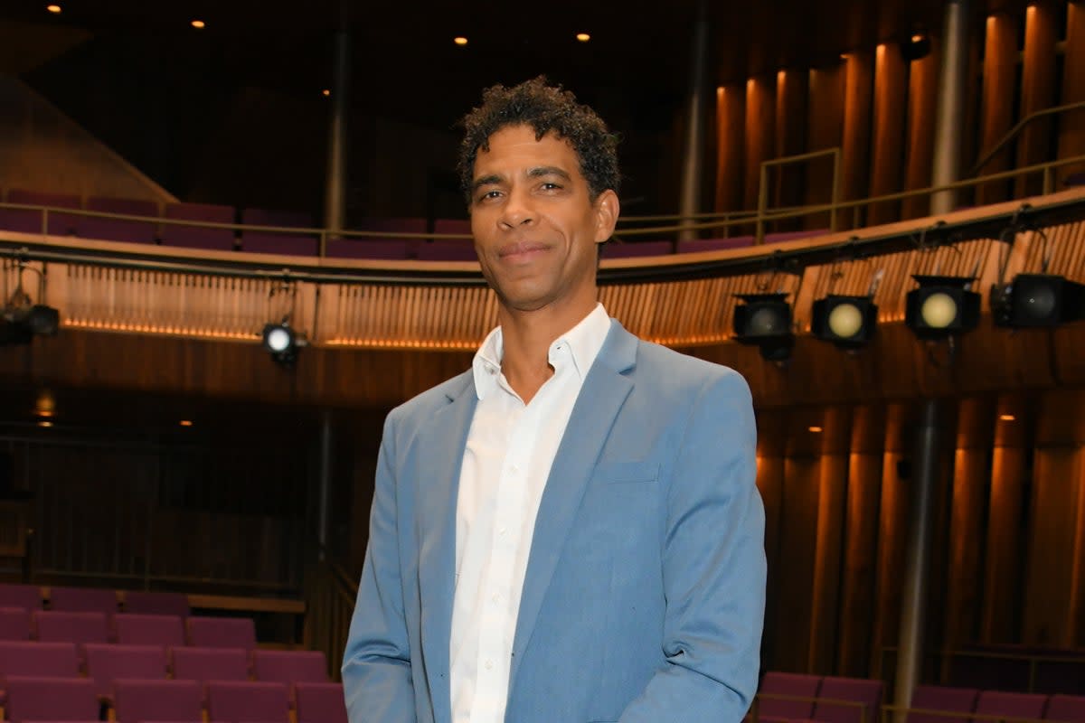 Carlos Acosta (Dave Benett)