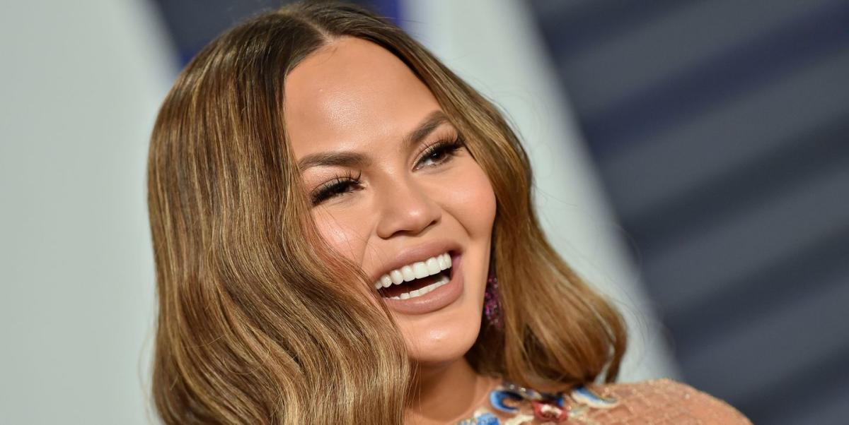 Chrissy Teigen Posted A Topless No Makeup Selfie On Instagram And She Looks Flawless