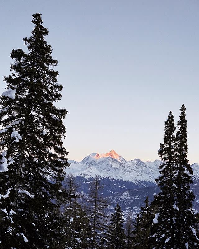 <p>And when a little bit of color does shine through in her mostly-white photos, they are truly memorable — like the pink sunlight on the peak of this mountain.</p><p><em>[via <a rel="nofollow noopener" href="http://www.boredpanda.com/travel-photography-switzerland-martina-bisaz/" target="_blank" data-ylk="slk:Bored Panda;elm:context_link;itc:0;sec:content-canvas" class="link ">Bored Panda</a>]</em></p>