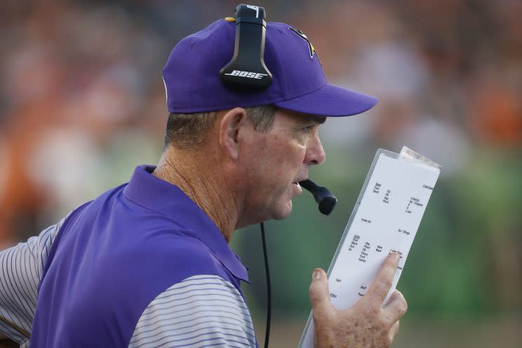 Mike Zimmer has the Vikings off to a 3-0 start (AP)