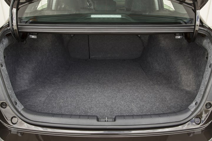 2017 Honda Accord Sedan Touring cargo area photo