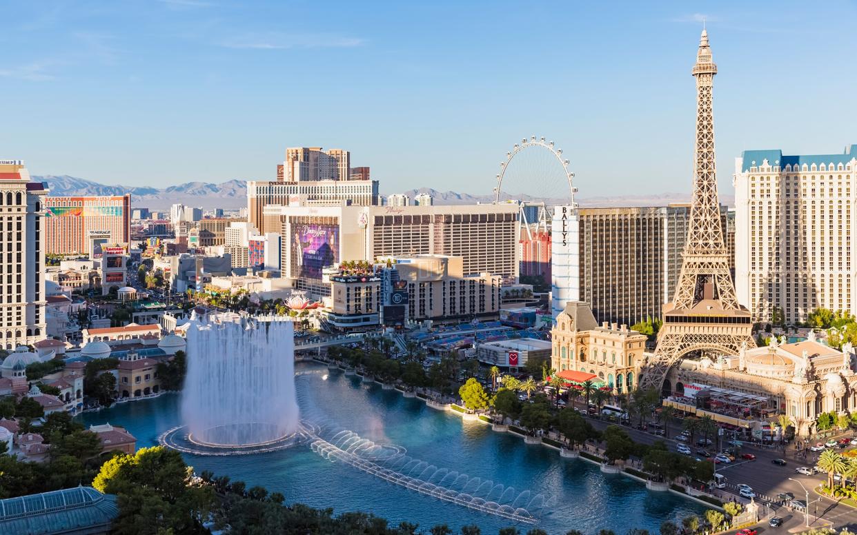 The fountain show at the Bellagio is a wonderfully choreographed display of spraying water set to opera music, Broadway tunes, or classical compositions