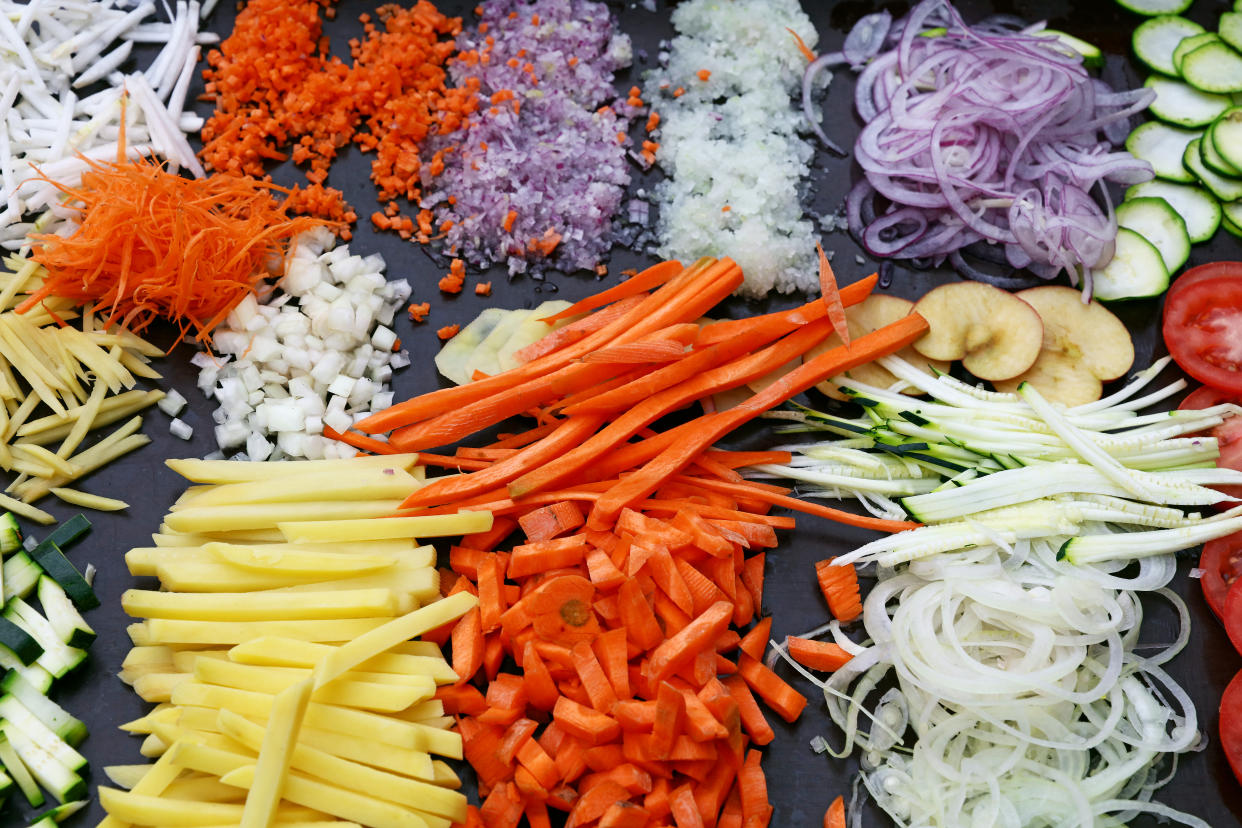 Geschnittenes Obst und Gemüse im Handumdrehen? Ein gehypter Gemüseschneider macht's möglich! (Symbolbild: Getty Images)