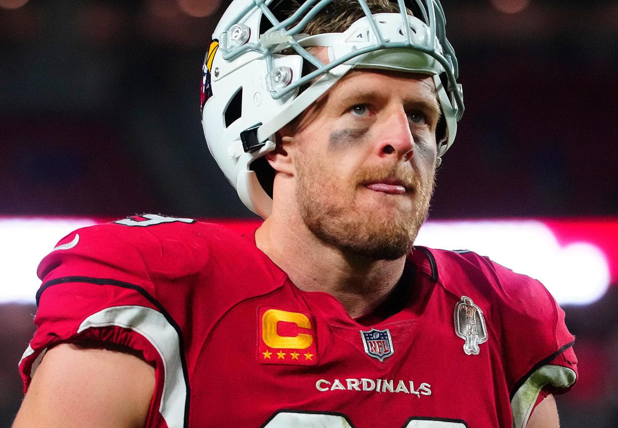 December 12, 2022; Glendale, Ariz; USA; Cardinals defensive end JJ Watt (99) reacts after a loss to the Patriots at State Farm Stadium. 
