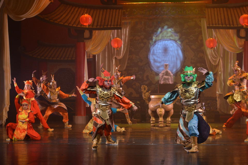紙風車劇團重新製作《順風耳的新香爐》，將於7月28日至30日演出，為台北市城市舞台「40週年開幕演出系列活動」首檔演出。(紙風車提供