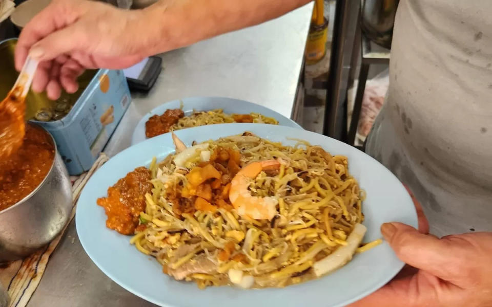 Uncle Peter Hokkien Mee - Hokkien Mee