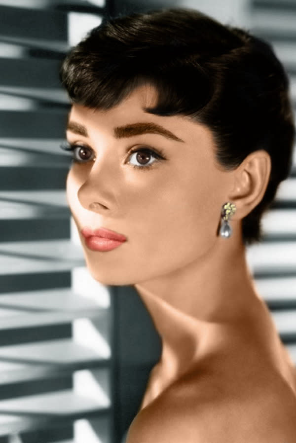 <br><b>Audrey Hepburn:</b> You may flinch at the idea, but rumour has it that Audrey Hepburn separated her lashes with a pin after each coat of mascara was applied. The idea was to create a look as natural as possible.