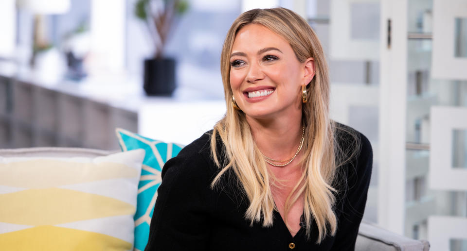 Hilary Duff knows how to make atheisure look trendy. (Photo by: Aaron Poole/E! Entertainment/NBCU Photo Bank via Getty Images)