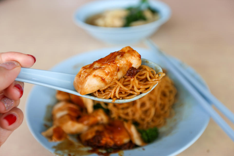 Xiang Jiang Soya Sauce Chicken 04 - soy sauce chicken noodles