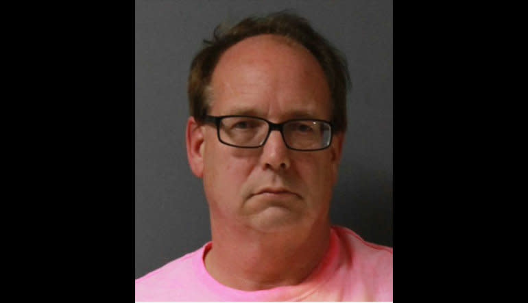 Minnesota pastor Keith&nbsp;Haskell is accused of assaulting teens and impersonating a cop (Photo: Steele County Sheriffs Office)