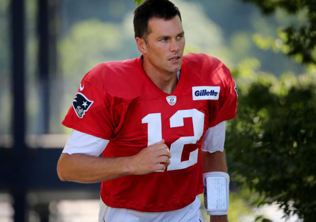 tom brady red shirt