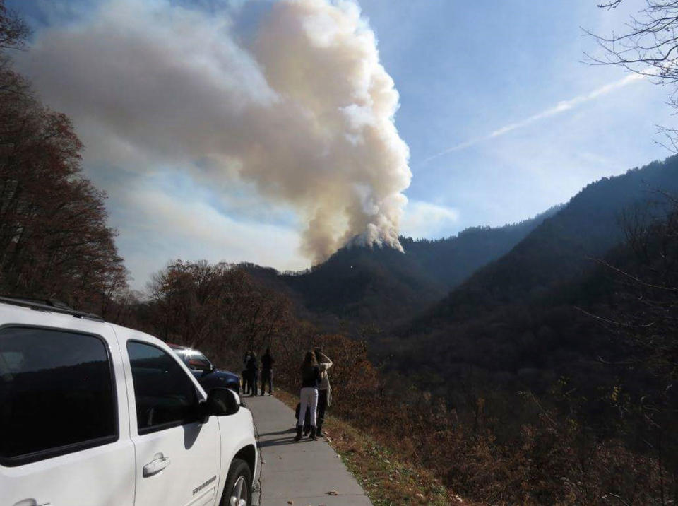 Great Smoky Mountains wildfires ravage Gatlinburg, Tenn.