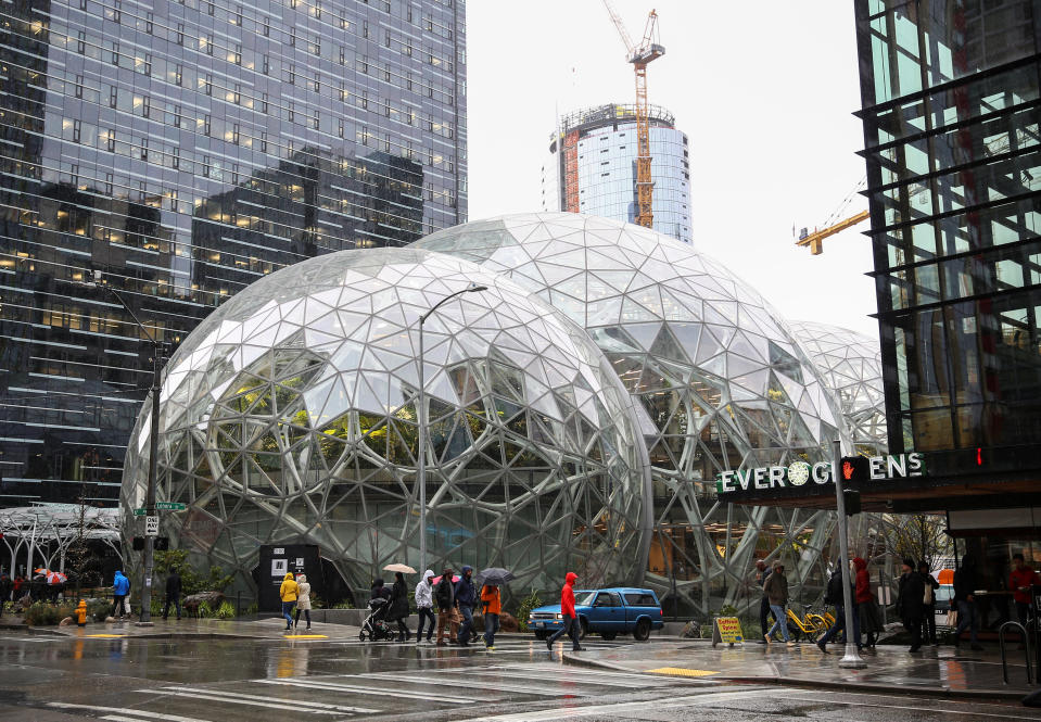 <p>Esto es The Spheres, el espectacular edificio mitad invernadero y mitad oficina construido por Amazon en Seattle para que sus trabajadores puedan estar en contacto con la naturaleza. (Foto: Lindsey Wasson / Reuters). </p>