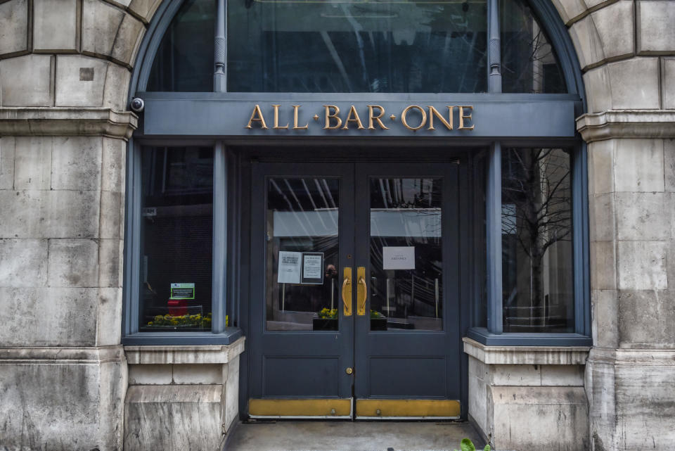 WESTFIELD WHITE CITY, LONDON, UNITED KINGDOM - 2021/02/19: All Bar One in Tower Hill seen currently closed due to the Covi19 lockdown.
Pubs and restaurants can reopen outdoors from the 12th April after Boris Johnson announces his road map out of Lockdown for England. (Photo by Dave Rushen/SOPA Images/LightRocket via Getty Images)