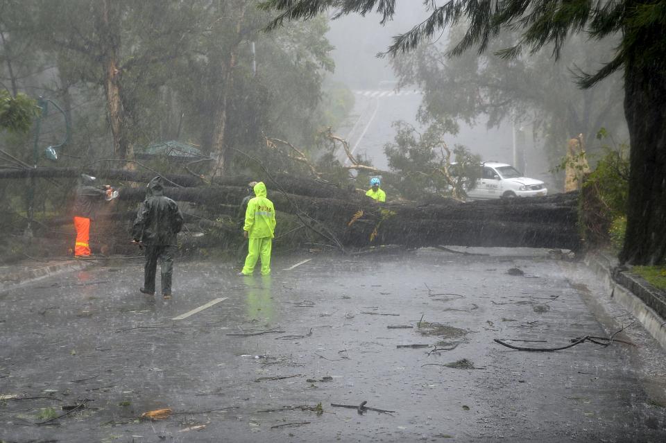 Typhoon Koppu pounds the Philippines