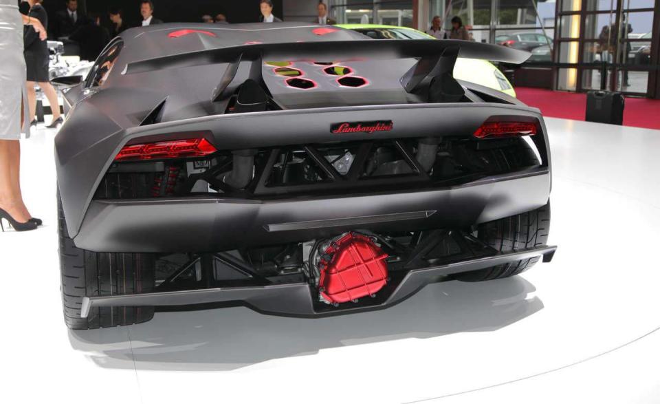 Lamborghini Sesto Elemento