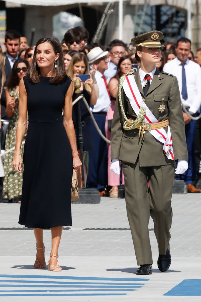 Reina Letizia y la princesa Leonor en la Escuela Naval de Marin el 16 de julio de 2024