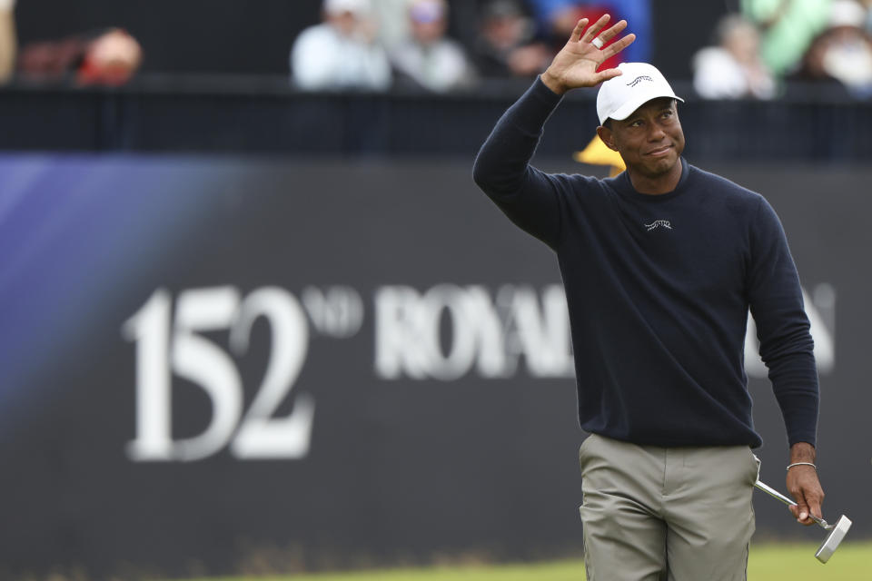 Tiger Woods ends his season by missing the cut in the British Open