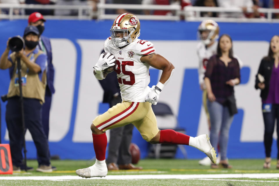 San Francisco 49ers running back Elijah Mitchell averaged 4.7 yards per carry in his rookie season. (Raj Mehta/USA TODAY Sports)