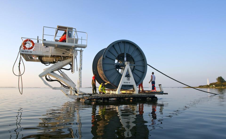 The global internet is held together by a network of cables crisscrossing the world’s oceans. <a href="https://www.gettyimages.com/detail/news-photo/germany-mecklenburg-western-pomerania-baltic-sea-undersea-news-photo/548151689" rel="nofollow noopener" target="_blank" data-ylk="slk:Jens Köhler/ullstein bild via Getty Images;elm:context_link;itc:0;sec:content-canvas" class="link ">Jens Köhler/ullstein bild via Getty Images</a>