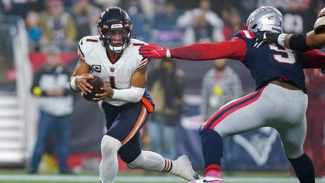 Bears zap the Patriots, win 33-14 on MNF