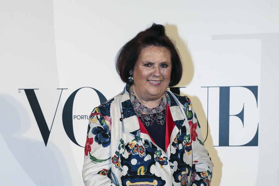 <p>Sie gehört zu den einflussreichsten Modekritikerinnen der Welt und wird in einem Atemzug mit Anna Wintour, der Chefredakteurin der US-Vogue, genannt. Bevor sie zur internationalen Mode-Redakteurin aller Vogue-Editionen weltweit wurde, beobachtete und schrieb sie für die „International Herald Tribune“ (heute: „International New York Times“) und „Harper’s Bazaar“. (Bild: Carlos Rodrigues / Freier Fotograf/ Getty Images) </p>