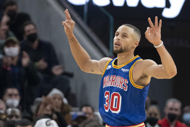 NBA Twitter reacts to Steph Curry's 50-point night against the Hawks -  Yahoo Sports