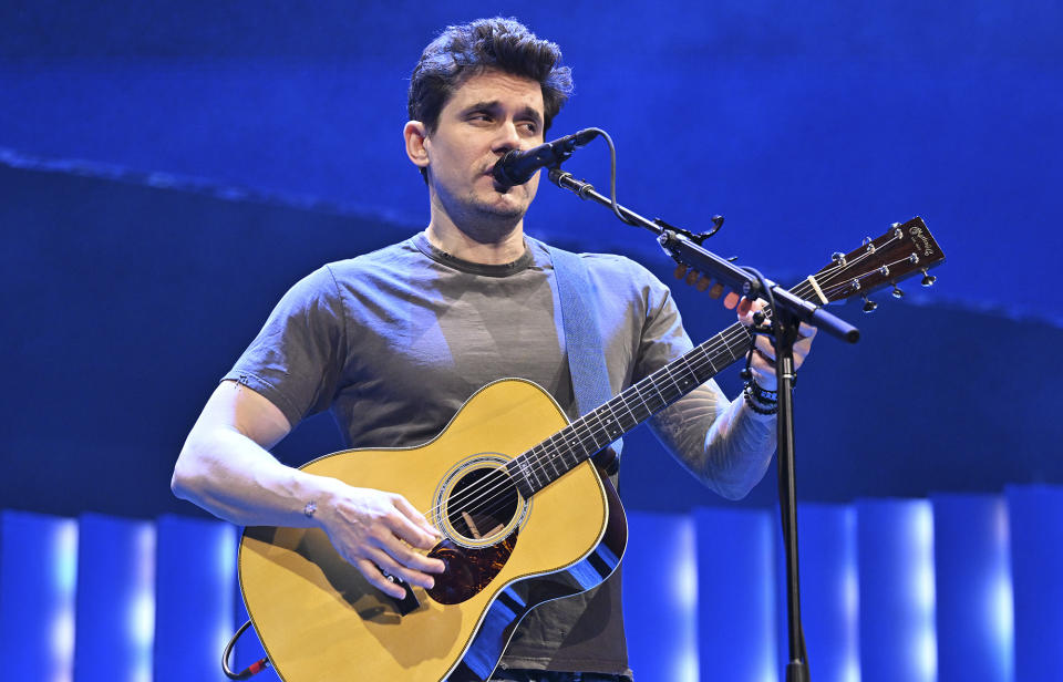 <p><a href="https://people.com/tag/john-mayer/" rel="nofollow noopener" target="_blank" data-ylk="slk:John Mayer;elm:context_link;itc:0;sec:content-canvas" class="link ">John Mayer</a> strums and sings at State Farm Arena on March 27 during the Atlanta stop of his solo acoustic tour.</p>