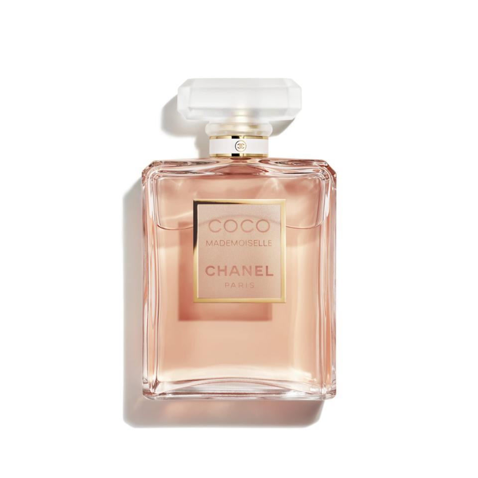 <p><strong>COCO MADEMOISELLE</strong></p><p>chanel.com</p><p><strong>$138.00</strong></p><p><a href="https://click.linksynergy.com/deeplink?id=6Km1lFswsiY&mid=39938&murl=https%3A%2F%2Fwww.chanel.com%2Fus%2Ffragrance%2Fp%2F116520%2Fcoco-mademoiselle-eau-de-parfum-spray%2F" rel="nofollow noopener" target="_blank" data-ylk="slk:Shop Now;elm:context_link;itc:0;sec:content-canvas" class="link ">Shop Now</a></p><p>This fragrance is feminine, fresh, vibrant, and fun—just like your sister. The best perfumes match a woman’s spirit making this one worth every spray. </p>