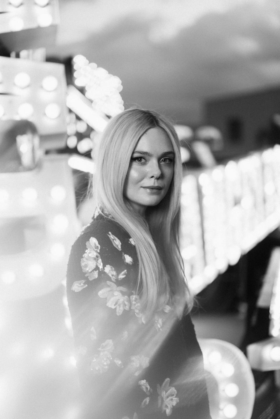 Elle Fanning at Chanel Cruise 2023/24 collection. (PHOTO Chanel)